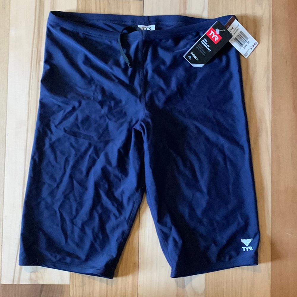 TYR Solid Navy Jammer size 38